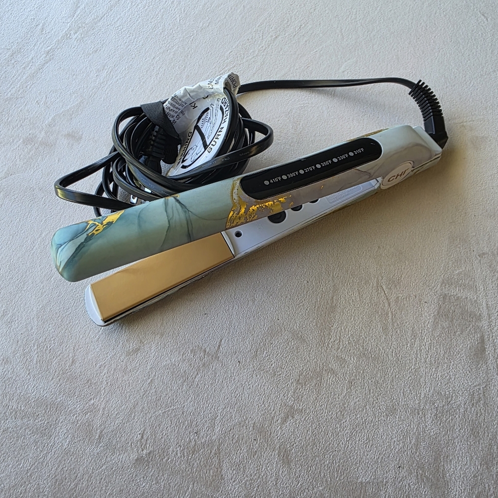 CHI Flat Iron Hair Straighter